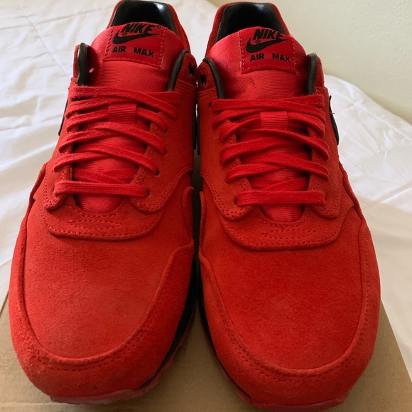 Nike’s - Picture 2 of 2